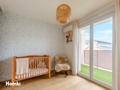 For sale Lyon-7eme-arrondissement 4 rooms 84 m2 Rhone (69007) photo 3