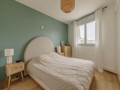 For sale Lyon-7eme-arrondissement 4 rooms 84 m2 Rhone (69007) photo 4