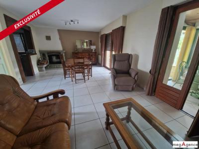 For sale Saint-guyomard 6 rooms 138 m2 Morbihan (56460) photo 1