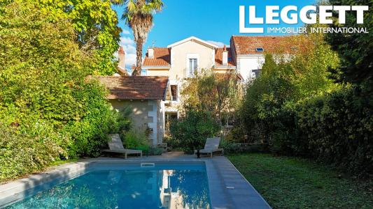 For sale Perigueux 6 rooms 130 m2 Dordogne (24000) photo 0