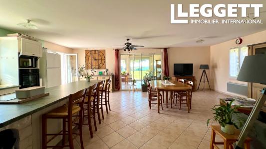 For sale Saujon 6 rooms 117 m2 Charente maritime (17600) photo 3