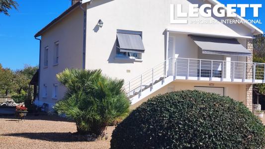 For sale Roullet-saint-estephe 6 rooms 146 m2 Charente (16440) photo 1