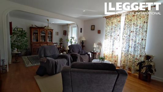 For sale Roullet-saint-estephe 6 rooms 146 m2 Charente (16440) photo 2
