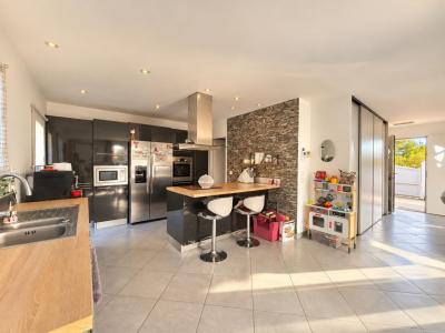 For sale HORS LOTISSEMENT 5 rooms 117 m2 Herault (34560) photo 4