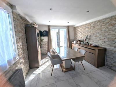 For sale R�SIDENTIEL 5 rooms 126 m2 Loire (42300) photo 2