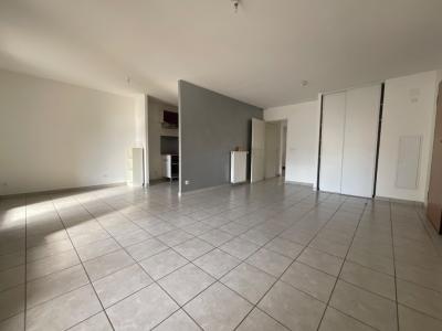 For sale Saint-priest-en-jarez 3 rooms 65 m2 Loire (42270) photo 2