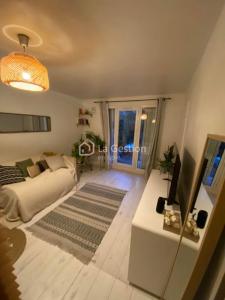 For rent Asnieres-sur-seine 1 room 33 m2 Hauts de Seine (92600) photo 2