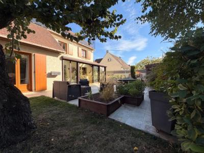 For sale Pontault-combault 7 rooms 190 m2 Seine et marne (77340) photo 0
