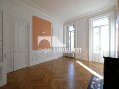 Louer Appartement 121 m2 Saint-etienne