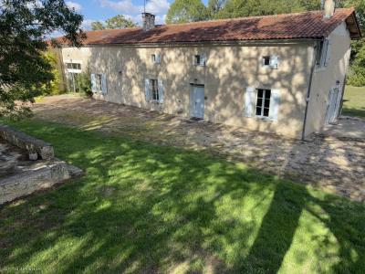 For sale Brettes AIGRE 8 rooms 374 m2 Charente (16240) photo 0