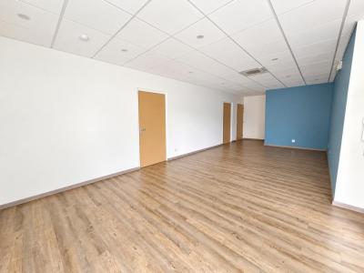 Acheter Local commercial 81 m2 Parempuyre