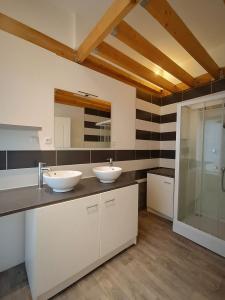 For rent CENTRE VILLE 3 rooms 68 m2 Nord (59200) photo 3