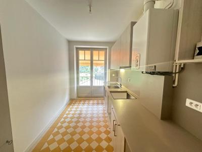 Louer Appartement 101 m2 Lyon-6eme-arrondissement