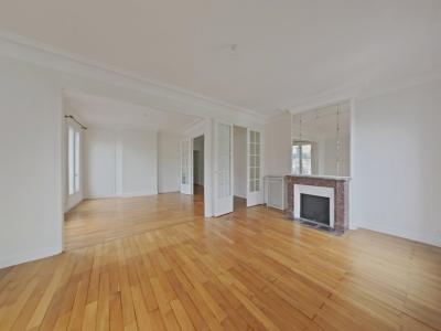 Louer Appartement 113 m2 Paris-15eme-arrondissement
