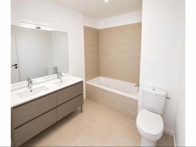 For sale Bouillargues 4 rooms 90 m2 Gard (30230) photo 4