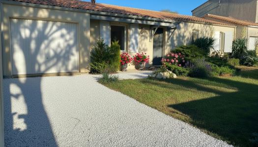 For sale Perigny 4 rooms 89 m2 Charente maritime (17180) photo 2