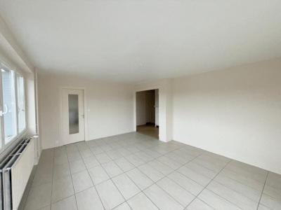 Louer Appartement 91 m2 Cours-la-ville