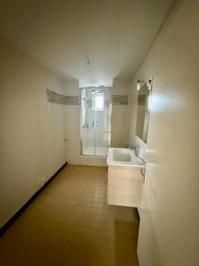 Louer Appartement Cours-la-ville Rhone