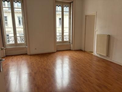 For rent Lyon-1er-arrondissement 2 rooms 52 m2 Rhone (69001) photo 0