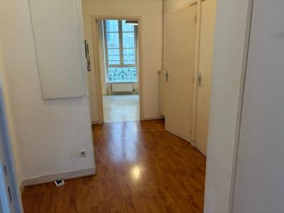 For rent Lyon-1er-arrondissement 2 rooms 52 m2 Rhone (69001) photo 3