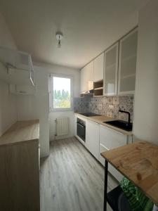 For rent Rennes 3 rooms 69 m2 Ille et vilaine (35000) photo 4