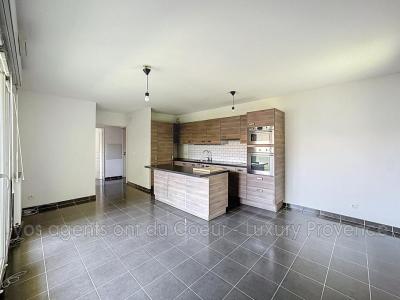 For sale Trets 3 rooms 54 m2 Bouches du Rhone (13530) photo 2