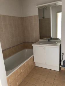 For rent Neuville-sur-saone 2 rooms 39 m2 Rhone (69250) photo 3