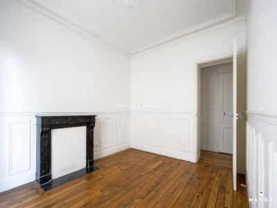 Louer Appartement 28 m2 Paris-20eme-arrondissement