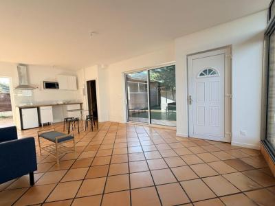 For rent Salles 2 rooms 48 m2 Gironde (33770) photo 1