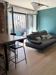 For rent Bordeaux 3 rooms 69 m2 Gironde (33000) photo 1