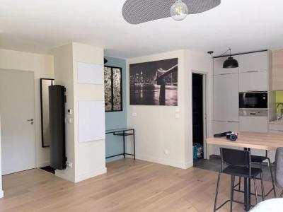 For rent Bordeaux 3 rooms 69 m2 Gironde (33000) photo 2
