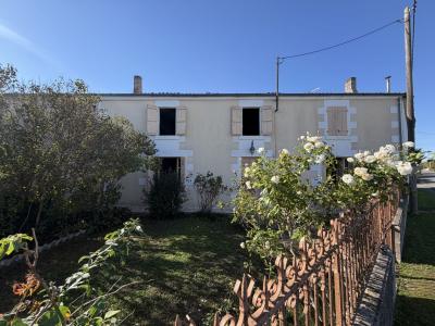 For sale 8 rooms 163 m2 Deux sevres (79210) photo 0