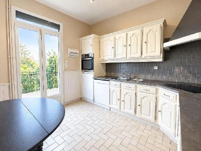 For sale 6 rooms 105 m2 Oise (60180) photo 3