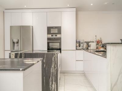For sale LES OLIVES 4 rooms 135 m2 Bouches du Rhone (13013) photo 2