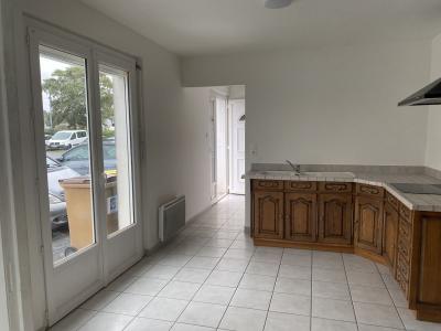 For rent ARTISANAL 3 rooms 75 m2 Tarn (81160) photo 3