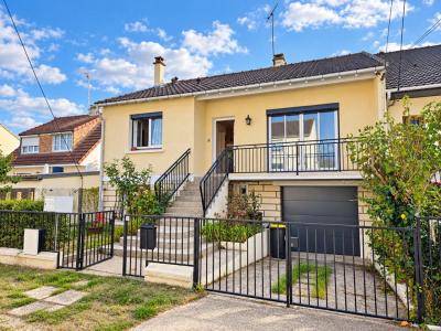 For sale Sainte-genevieve-des-bois 6 rooms 132 m2 Essonne (91700) photo 0