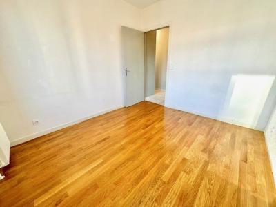 Louer Appartement 67 m2 Lyon-8eme-arrondissement