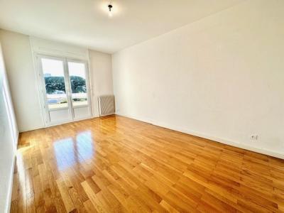 Louer Appartement Lyon-8eme-arrondissement 1135 euros