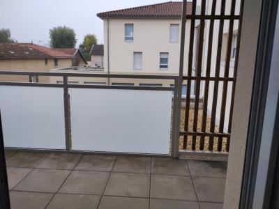 Louer Appartement Feillens 913 euros