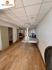 Louer Commerce 75 m2 Saint-paul