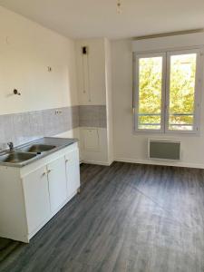 For sale Villefontaine 3 rooms 68 m2 Isere (38090) photo 4