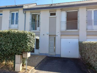 For sale Bauge 4 rooms 77 m2 Maine et loire (49150) photo 0