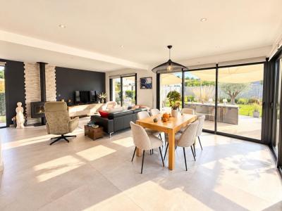 For sale Plouhinec 5 rooms 142 m2 Morbihan (56680) photo 1