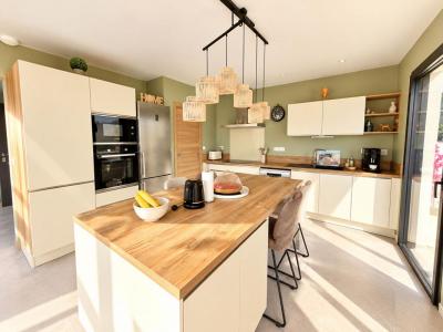 For sale Plouhinec 5 rooms 142 m2 Morbihan (56680) photo 2