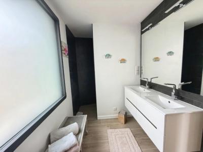 For sale Plouhinec 5 rooms 142 m2 Morbihan (56680) photo 4