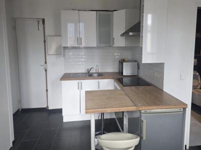 For rent Courbevoie 1 room 21 m2 Hauts de Seine (92400) photo 1