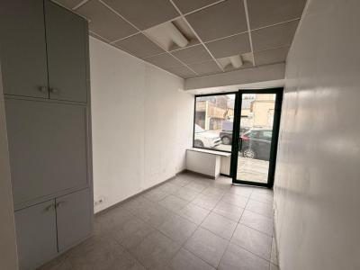 Annonce Vente Local commercial Laval 53