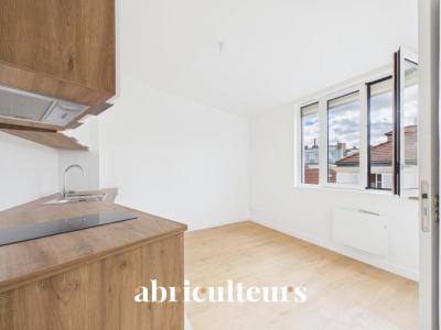 Acheter Appartement Paris-18eme-arrondissement 329400 euros