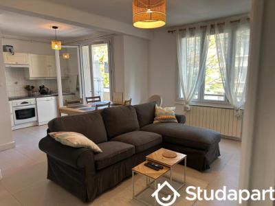 Louer Appartement 11 m2 Toulon