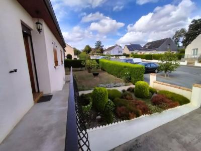 For sale NORD EST MAYENNE 5 rooms 81 m2 Mayenne (53700) photo 4